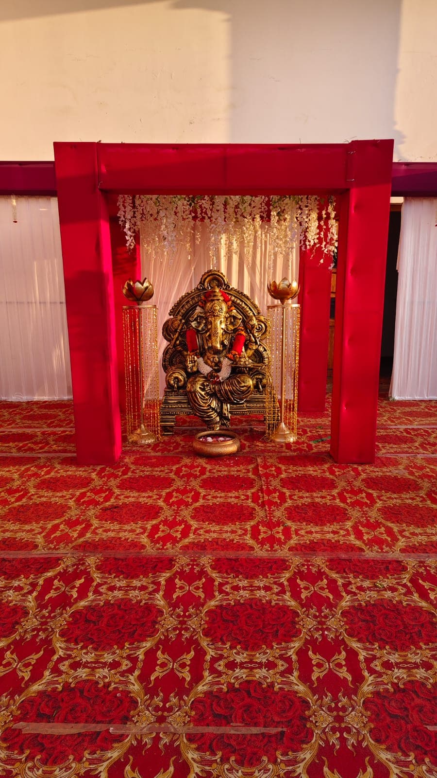 Devotional entrance 