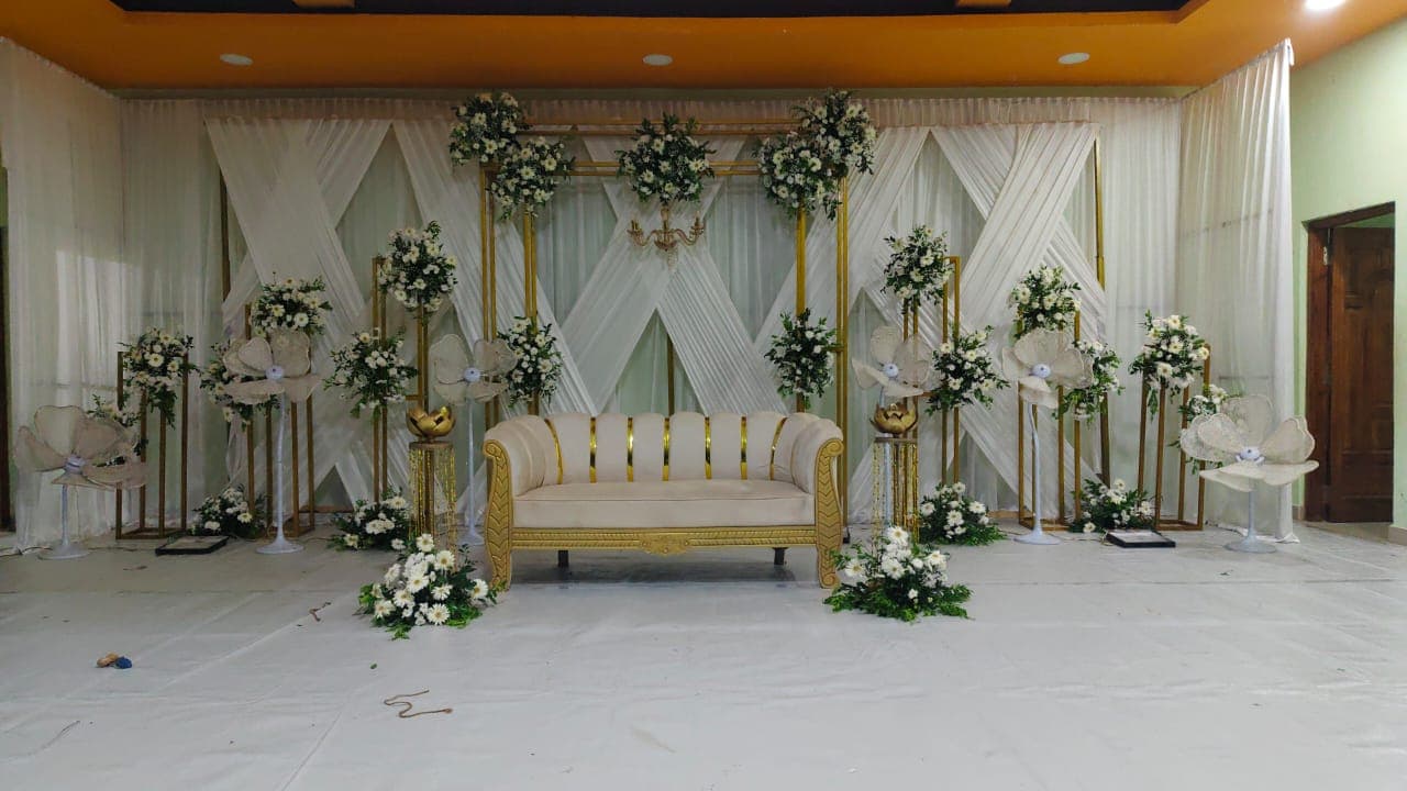 Simple and premium decor 